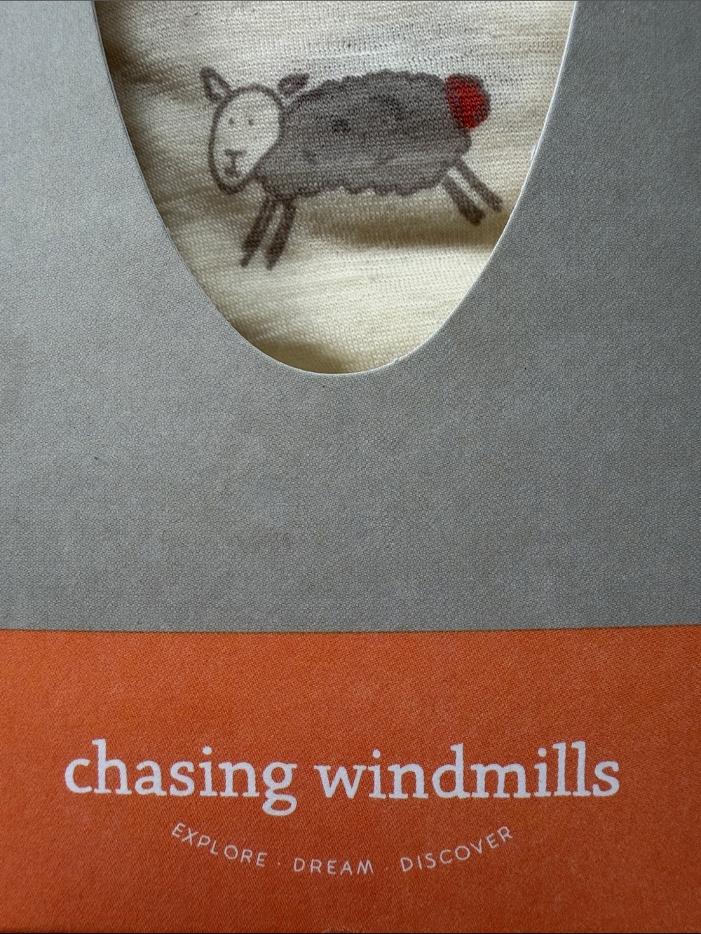 NWT! Chasing Windmills 100% merino wool Cream crib sheet with sheep motif rare!